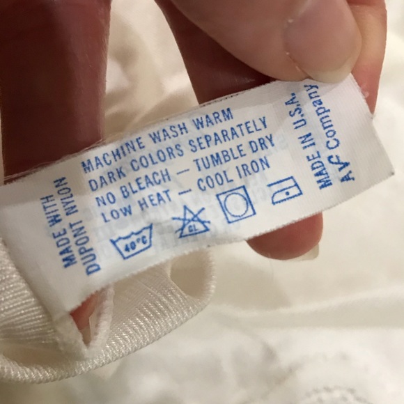 Vintage Vanity Fair Slip - Picture 6 of 6